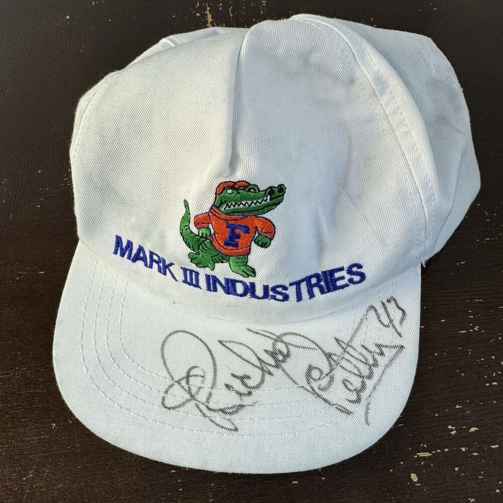 Richard Petty Signed  Autographed White Snap Back Hat Florida Gators Mark III In